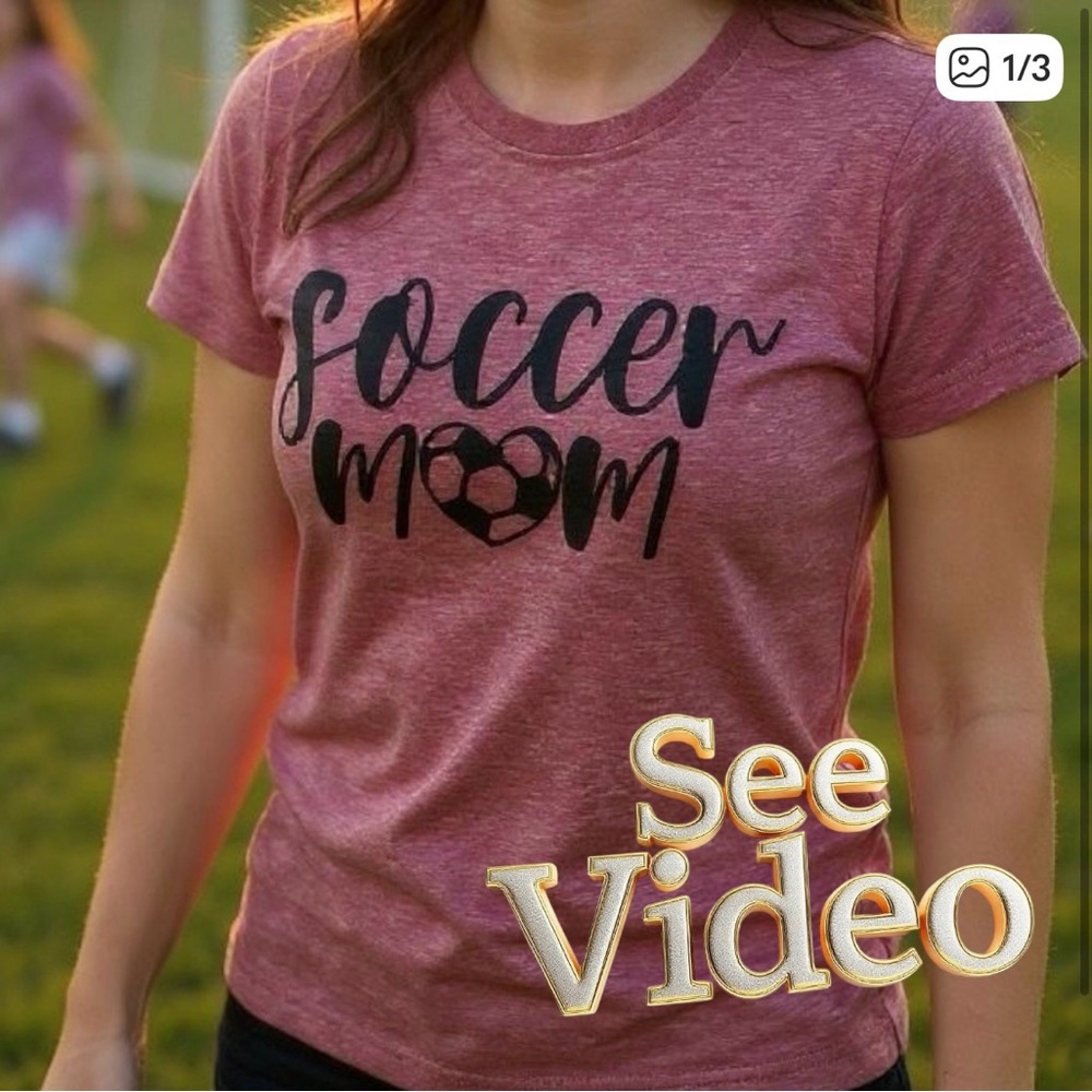 👛 2/$20 SOCCER MOM Pink Tee NWOT, Medium